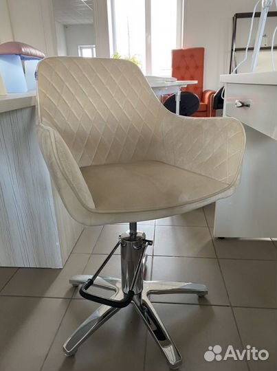 Парикмахерское кресло Вандер