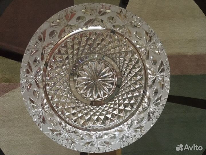 Ваза хрустальная