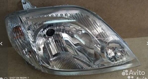 Фара правая Toyota Corolla седан 2000 - 2002