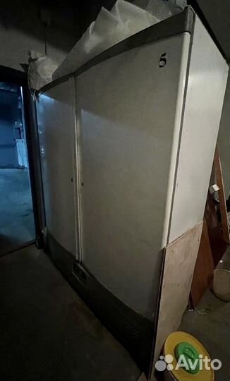 Шкаф морозильный Ариада R1400 L