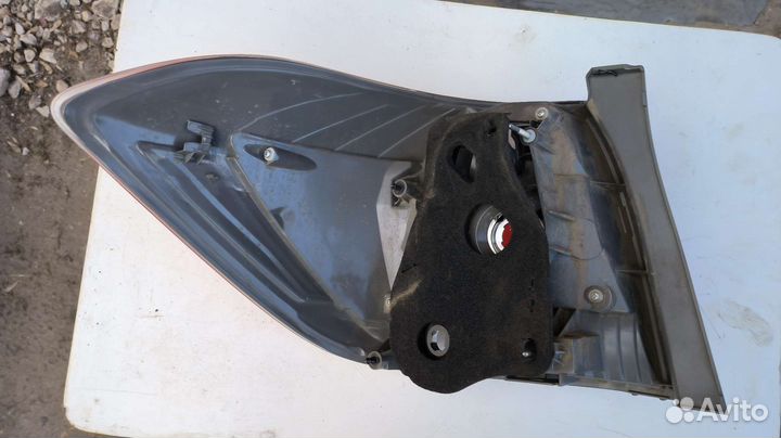 Фонарь задний правый Toyota Highlander II рестайл