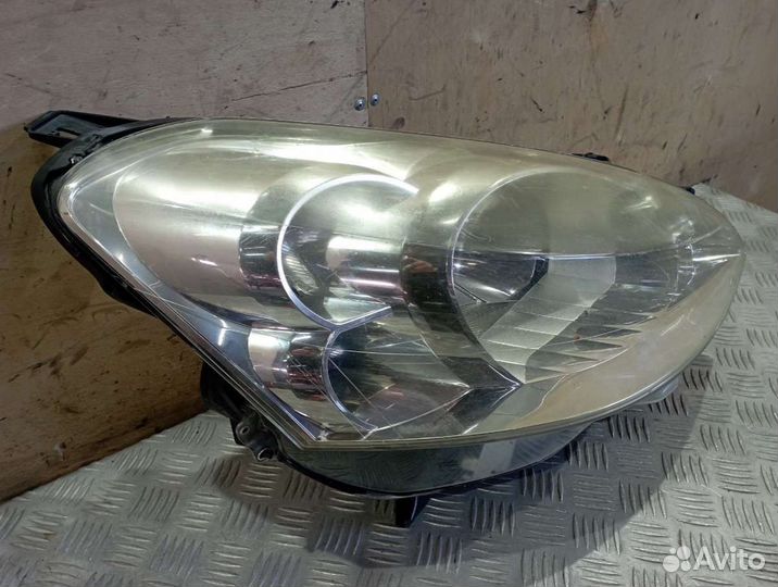 Фара правая, Peugeot Partner 2008