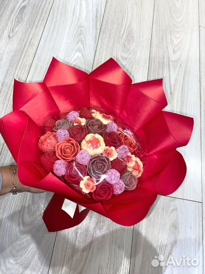 Букеты из шоколадных роз и др.цветов,подар наборы