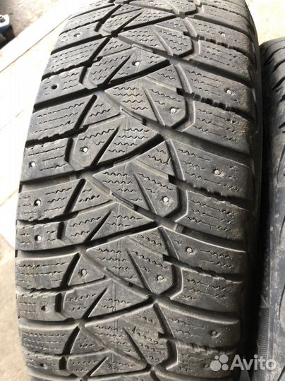 Goodyear Ultragrip 600 215/65 R16