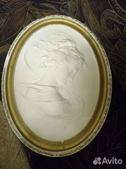 Настенное панно из гипса