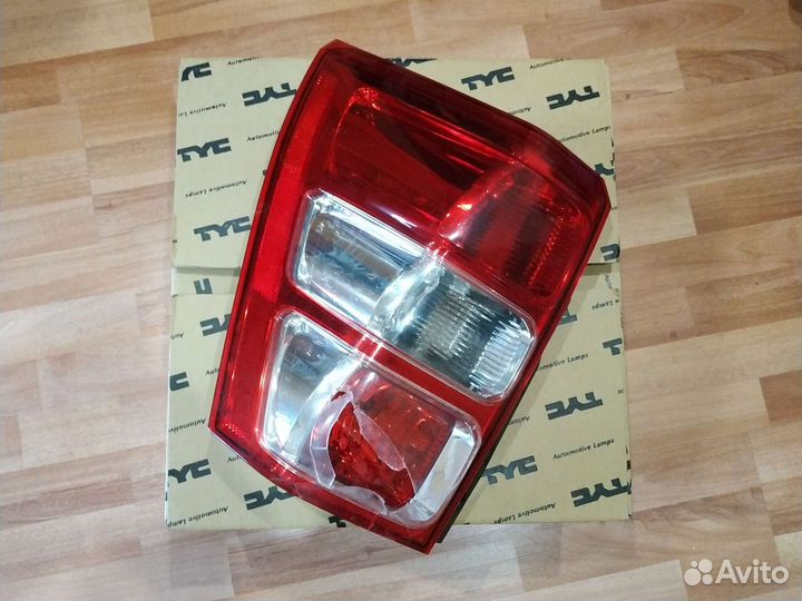 Фара задняя левая на Suzuki Grand Vitara 2007год