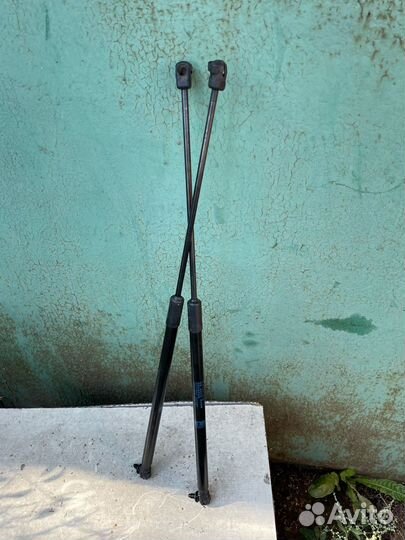 Амортизатор багажника Mercedes Benz GLC X253