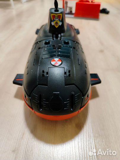 Подводная лодка с ракетами