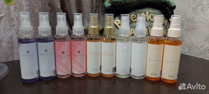 Парфюмированные спреи для тела. Эйвон. Новые