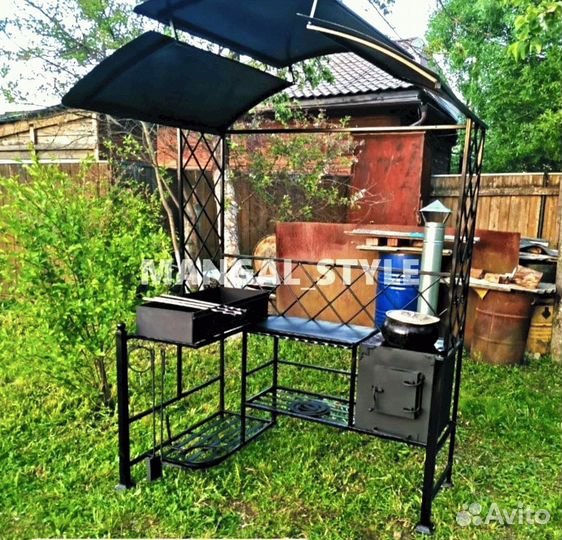 Мангал с крышей