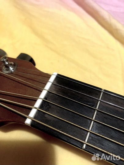 Акустическая гитара