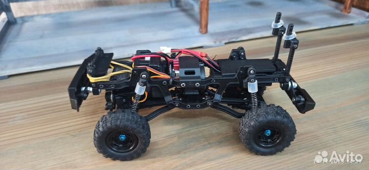 Модель Rc 1/24 Carisma Suzuki Jimni