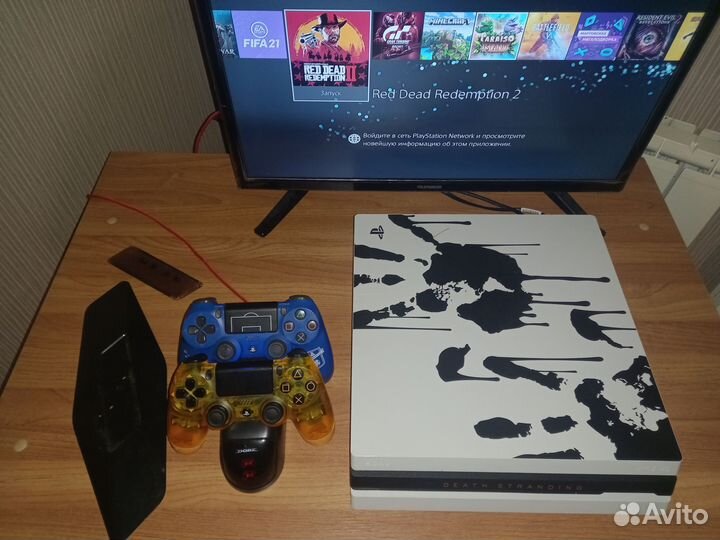 Sony PS4 PRO 1Tb 7108B 7208B 2 геймпада + игры