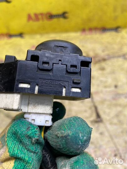 Блок управления зеркалом Kia Sportage SL G4KD 2013