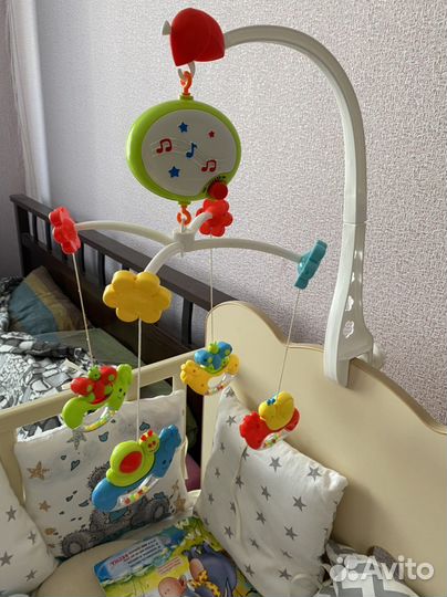 Мобиль на детскую кроватку
