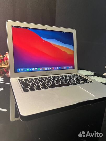 Apple Macbook Air 2017 i-5 5350U