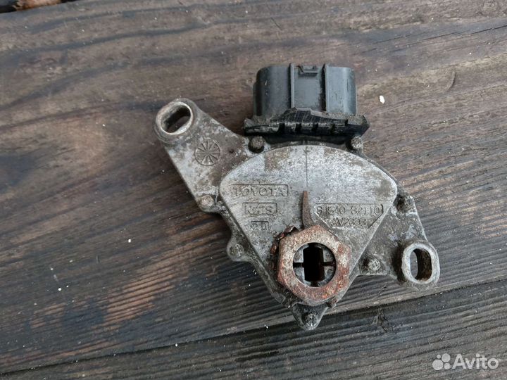 Датчик положения селектора Тойота Авенсис 2 Т25 Ле