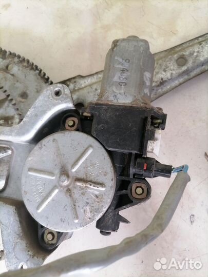 Стеклоподъемник электр. задний правый Honda CR-V