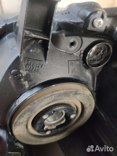 Фара toyota corolla 06-12г