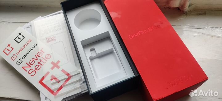 Коробки от Oneplus 9 и Oneplus 9pro