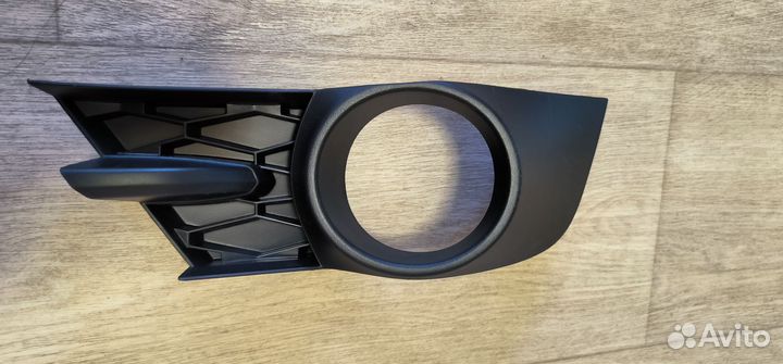 Рамка противотуманной фары LADA X RAY левая