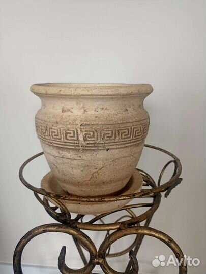 Горшки для цветов в греческом стиле