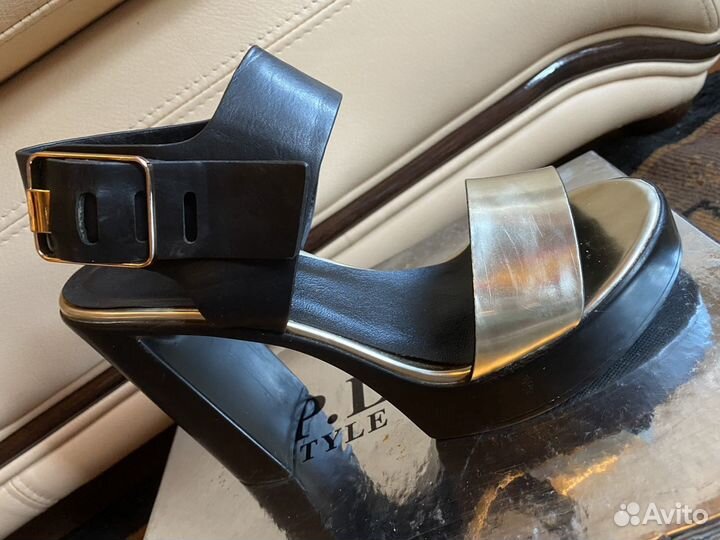 Босоножки женские