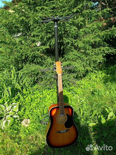 Подставка для гитар