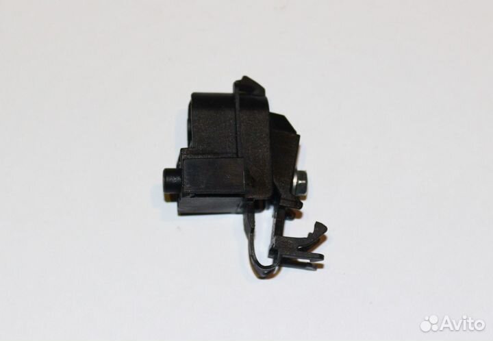 Фиксатор сетевого шнура ст.машины Whirlpool