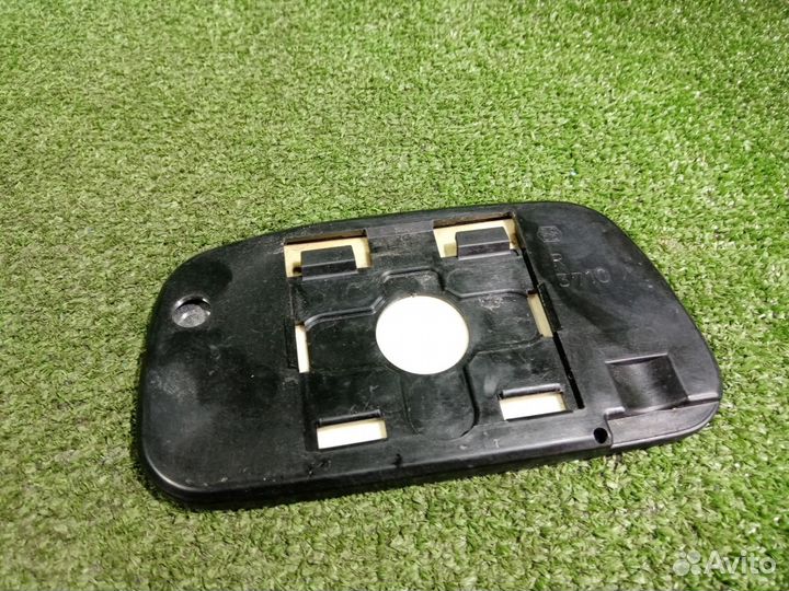 Зеркальный элемент правый Toyota Corolla 2 / Corsa