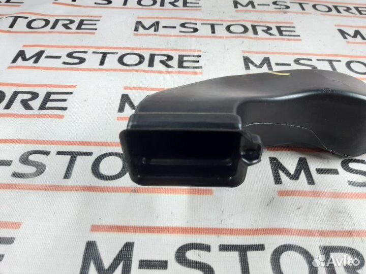 Воздуховод печки передний правый Mercedes-Benz