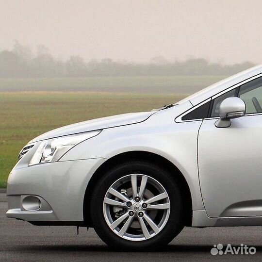 Крыло переднее левое в цвет Toyota Avensis 3