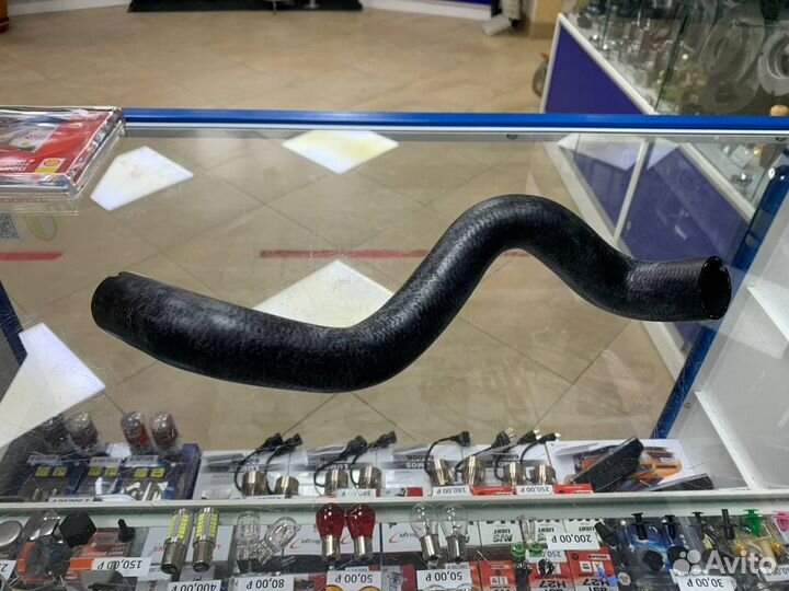 Патрубок радиатора к термостату Opel Astra H