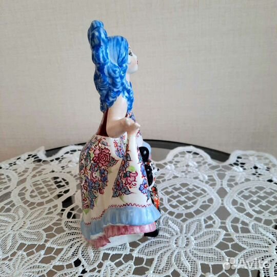 Авторская фарфоровая статуэтка 