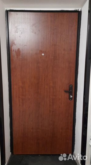 Металлическая дверь бу из новостроек