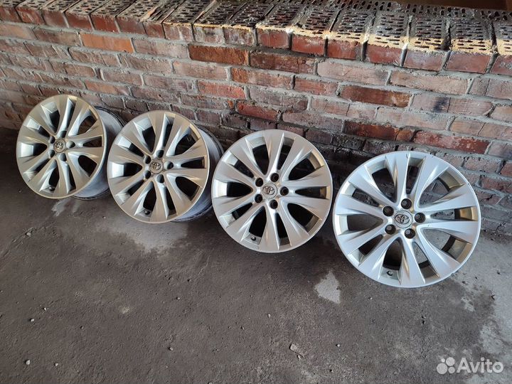 Оригинальные диски Toyota R18 5х114.3