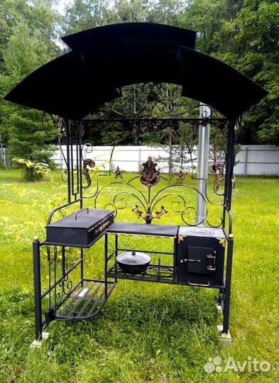 Мангал с крышей