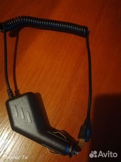 Зарядное устройство в прикуриватель