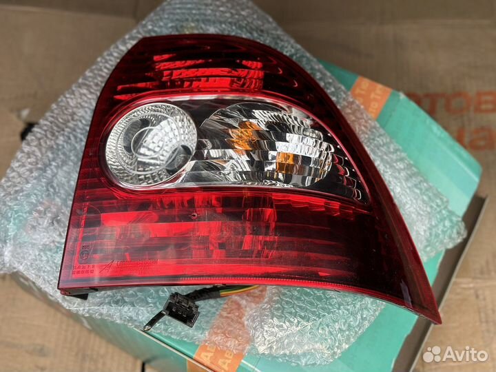 Фонарь задний правый на priora