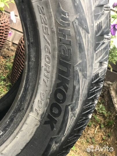 Hankook I'Pike RW11 2.25/60 R17