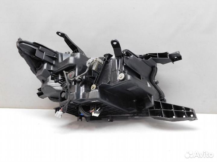 Фара левая Toyota Land Cruiser Prado