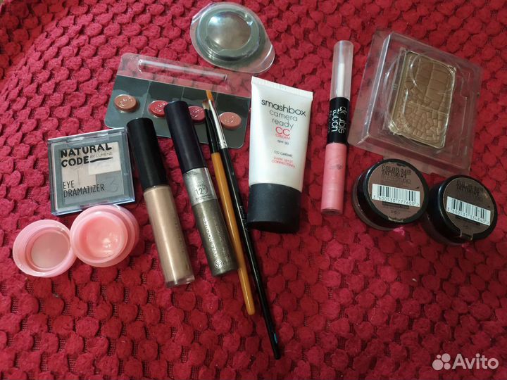 Косметика, бижутерия пакетом