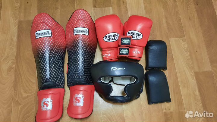 Боксерские перчатки 10 oz green hill