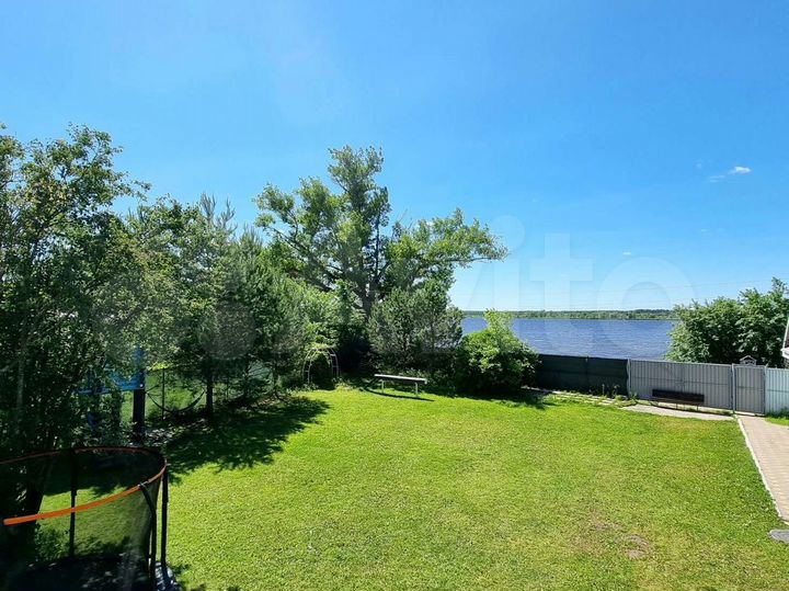 Коттедж 200 м² на участке 30 сот.