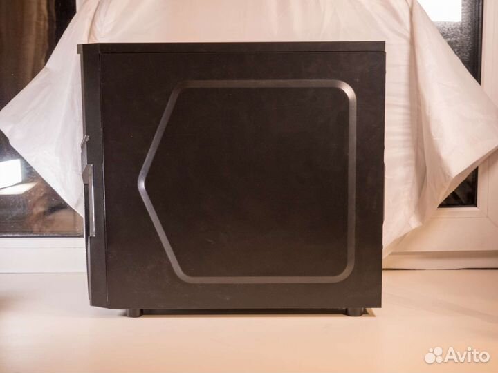 Корпус для пк Thermaltake Versa H21