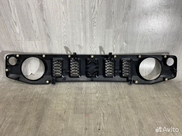 Решетка радиатора suzuki jimny