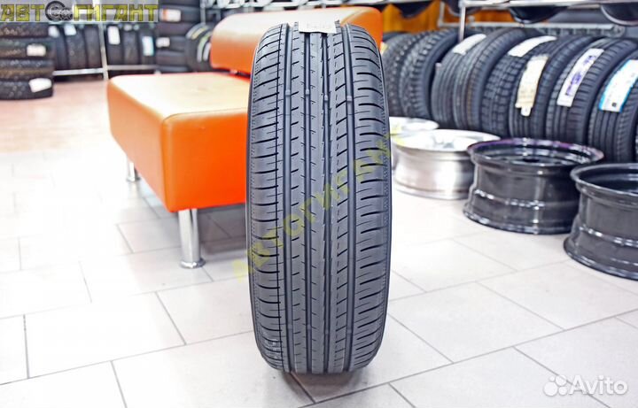 Yokohama BluEarth AE51 215/60 R16 99V