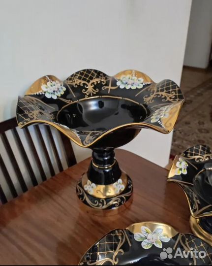 Керамическая ваза для фруктов