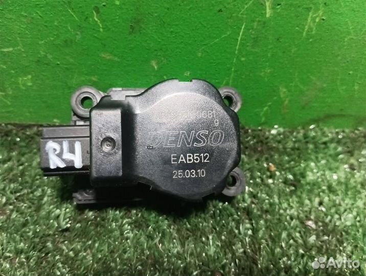 Моторчик заслонки печки Land Rover Discovery 4 20