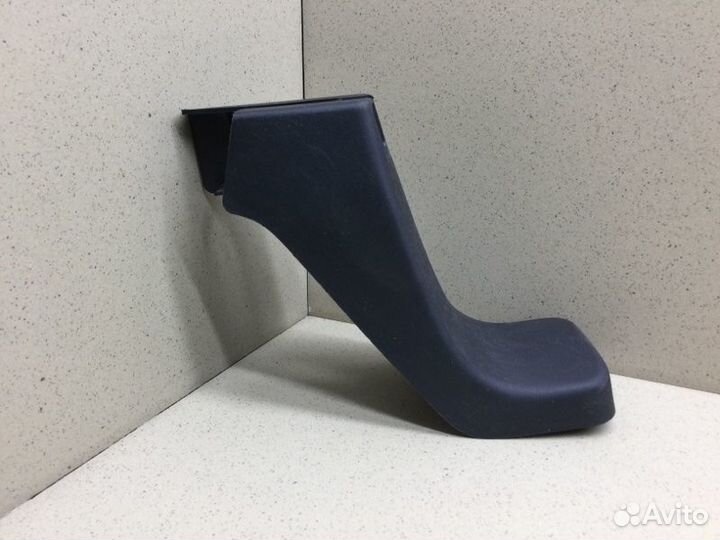 Накладка (кузов внутри) Mitsubishi Outlander Xl